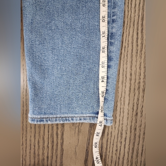 American Eagle High Rise Mom Skinny Jeans Womens Size 2 Medium Demin Wash - Picture 10 of 11